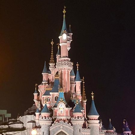 شقة Thorigny-sur-Marne  في Maison 2 Pieces A 15 Minutes De Disney المظهر الخارجي الصورة